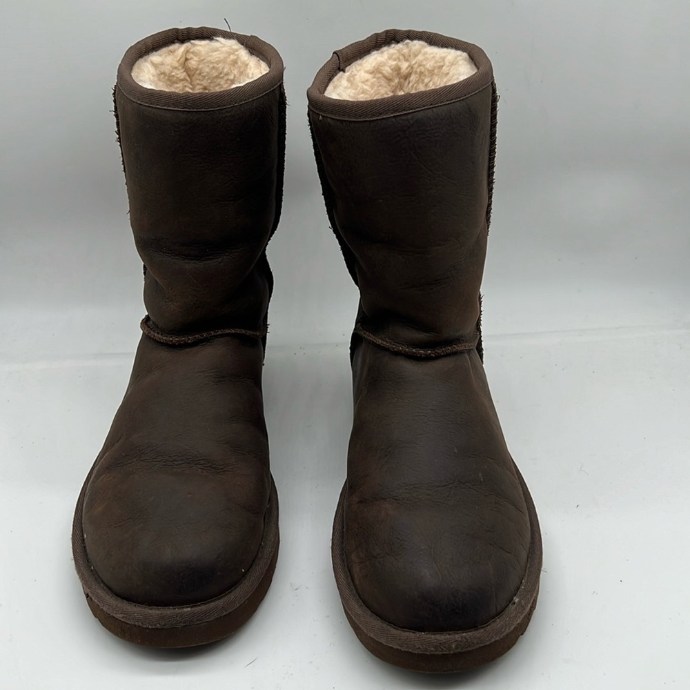 UGG Classic Short Womens Pull On Lined Boots S/N 1016559 Brown Leather Size 9